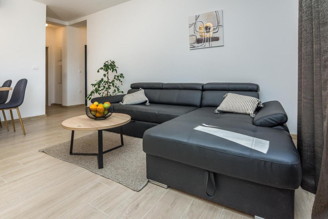 Apartments Maella 扎达尔 外观 照片